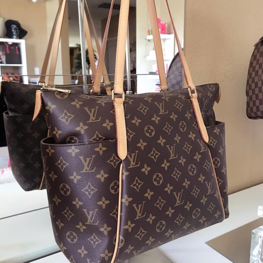 Louis Vuitton totally mm bag new